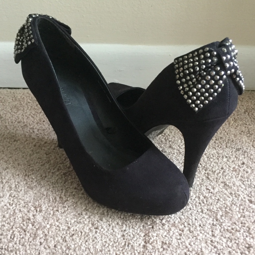 π3/$12π F21 5β Black Pumps - Picture 1 of 5